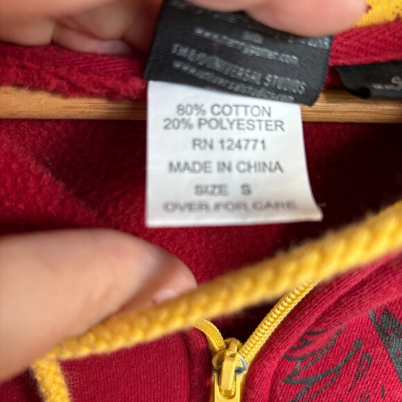Harry Potter Men's Gryffindor Full Zip Hoodie Size Small EUC - Picture 5 of 10